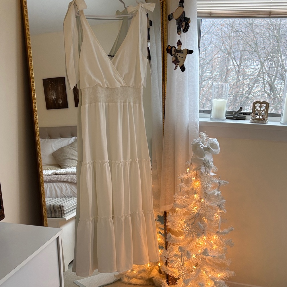 Elegant White Maxi Dress